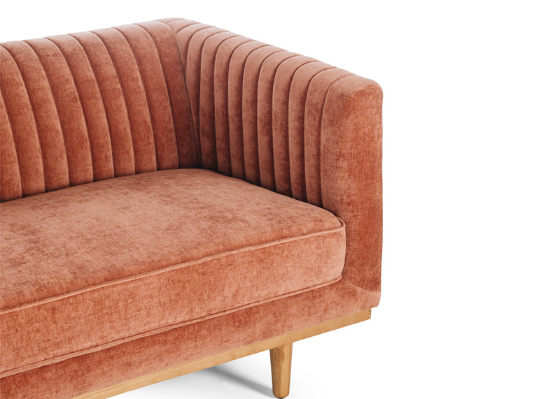 files/madagascar_school_sofa_amber_rose_6.jpg