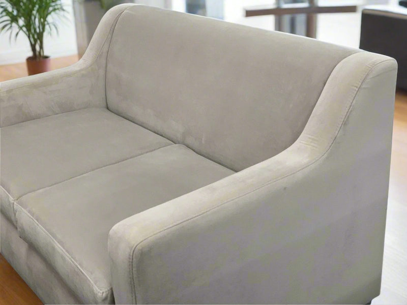 files/noir_sofa_5.jpg
