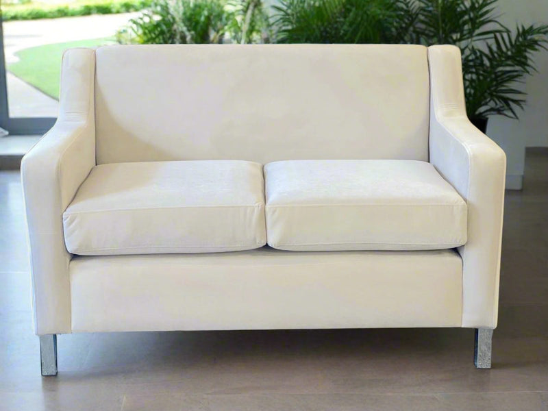 files/noir_sofa.jpg
