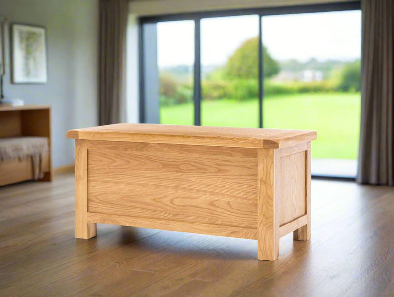 files/solsbury_oak_storage_ottoman_3.jpg
