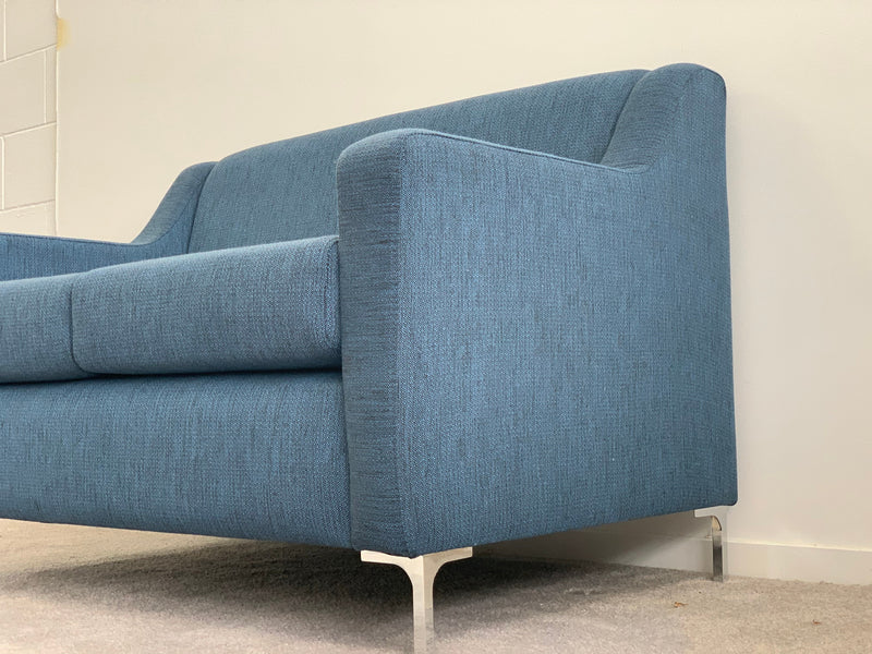 products/noir_commercial_sofa_11.jpg