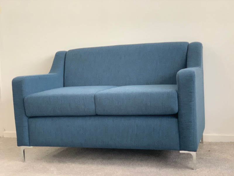 products/noir_commercial_sofa_5.jpg
