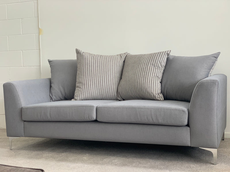 products/tiffany_sofa_3.jpg