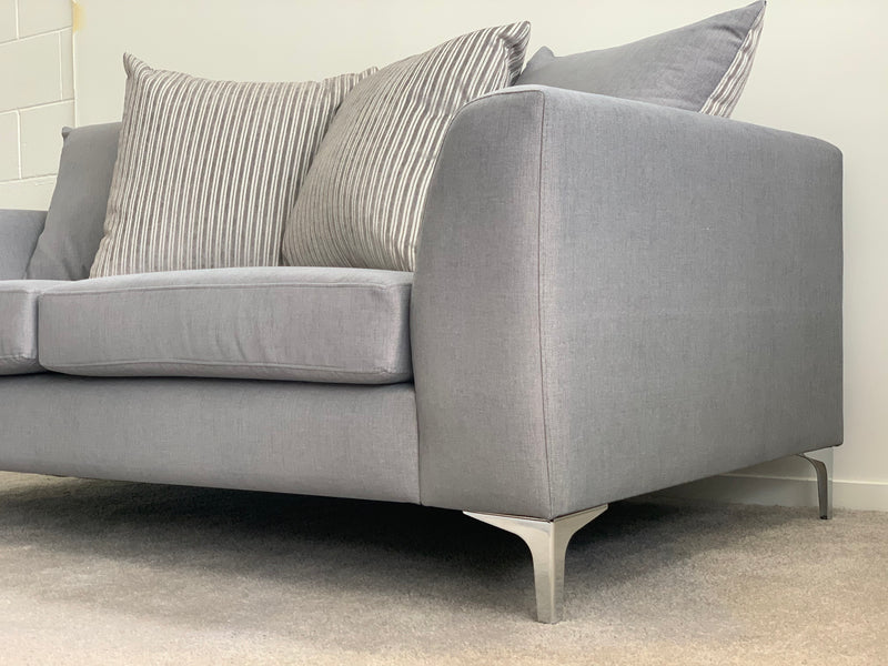 products/tiffany_sofa_9.jpg